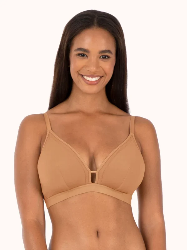 Venus Underwear Shop 31 Venus Underwear Shop -Venus Underwear Shop 1 on model front busty bralette warm oak