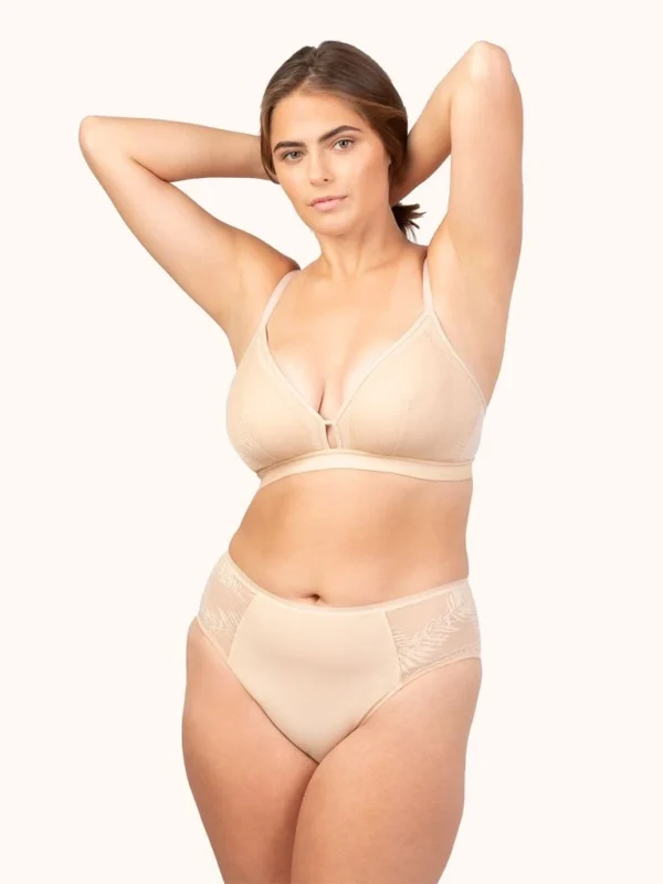 Venus Underwear Shop 20 Venus Underwear Shop -Venus Underwear Shop 1 on model front smooth lace busty bralette toasted almond 8c52508c 9f1b 4b3e 9acf 2724ed96dc27
