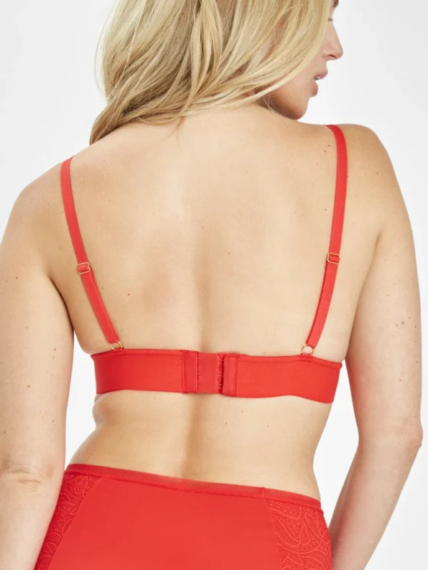 Venus Underwear Shop 16 Venus Underwear Shop -Venus Underwear Shop 3 on model back long lined lace bralette tomato