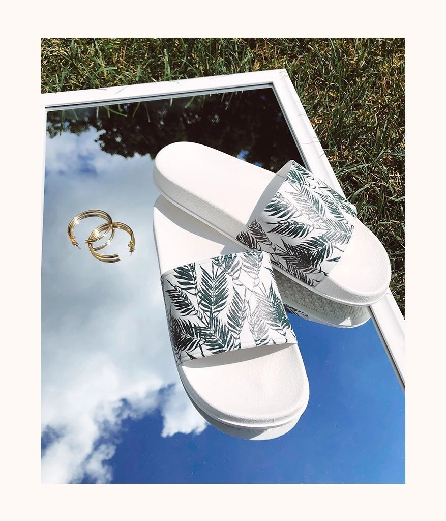 The Palm Slides: White/Green Palm 3 The Palm Slides: White/Green Palm - Image 3